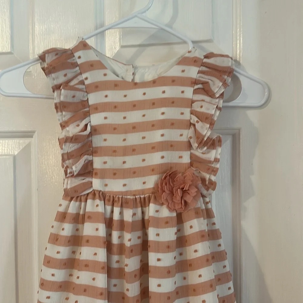 Pastourelle by Pippa & Julie White & Tan Sleeveless Sundress with Flutter Sleeve
